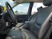 ✅ 1999 Mercedes-Benz M 320/430/500 • VIN: 4JGAB72E5XA098183 • Lot: 63698355. Wystawiony na Copart z przebiegiem 72 409 mil. Bezpłatny archiwum sprzedaży aukcyjnych z USA i szczegółowy raport historii pojazdu na DreamBid. Zdjęcie 7.