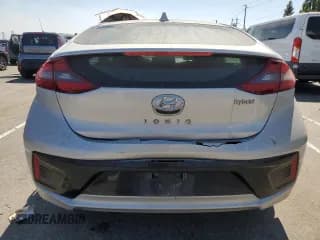 ✅ 2017 Hyundai Ioniq SEL • VIN: KMHC75LC7HU052088 • Lot: 70849284. Wystawiony na Copart z przebiegiem 278 302 mil. Bezpłatny archiwum sprzedaży aukcyjnych z USA i szczegółowy raport historii pojazdu na DreamBid. Zdjęcie 6.