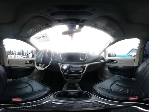 ✅ 2018 Chrysler Pacifica Limited • VIN: 2C4RC1GG8JR273783 • Lot: 43812085. Listed on IAAI with 124,493 mi. Free auction sales archive from the USA and detailed vehicle history report at DreamBid. Image 18.