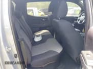 ✅ 2020 Toyota Tacoma SR5 • VIN: 3TMDZ5BN7LM089659 • Lot: 42396312. Wystawiony na IAAI z przebiegiem 84 955 mil. Bezpłatny archiwum sprzedaży aukcyjnych z USA i szczegółowy raport historii pojazdu na DreamBid. Zdjęcie 8.