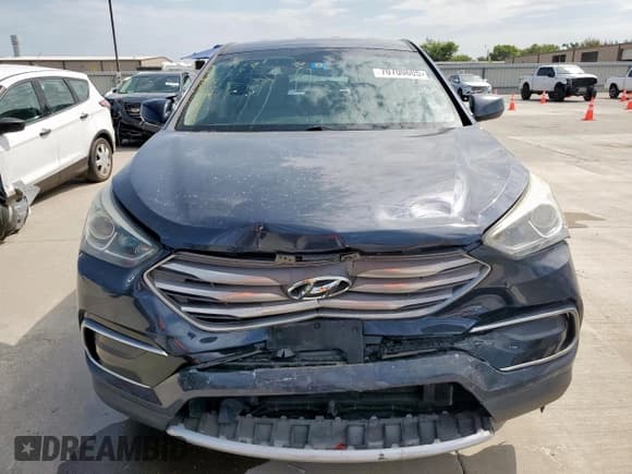 ✅ 2017 Hyundai Santa Fe 2.4L • VIN: 5NMZT3LB6HH004353 • Lot: 70700605. Listed on Copart with 136,776 mi. Free auction sales archive from the USA and detailed vehicle history report at DreamBid. Image 5.