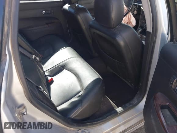 ✅ 2009 Buick LaCrosse CXL • VIN: 2G4WD582191144784 • Lot: 43538996. Wystawiony na IAAI z przebiegiem 239 800 mil. Bezpłatny archiwum sprzedaży aukcyjnych z USA i szczegółowy raport historii pojazdu na DreamBid. Zdjęcie 8.