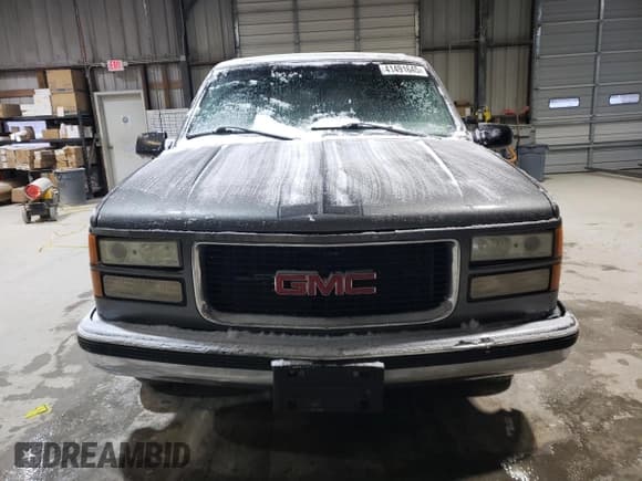 ✅ 1999 GMC Suburban • VIN: 3GKEC16R7XG548046 • Lot: 41491645. Listed on Copart with 269,120 mi. Free auction sales archive from the USA and detailed vehicle history report at DreamBid. Image 5.