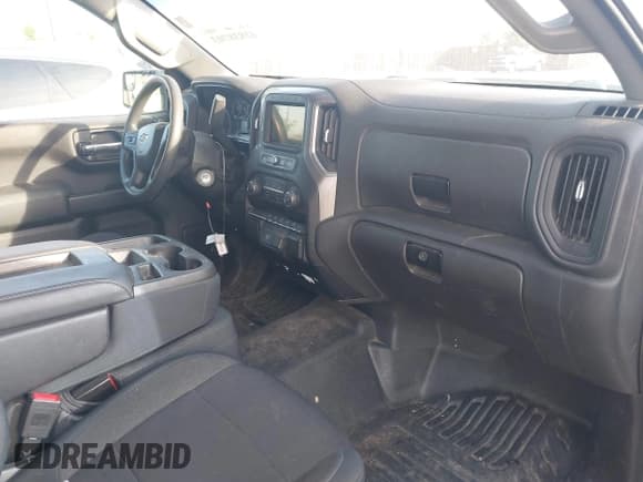 ✅ 2019 Chevrolet Silverado 1500 Work Truck • VIN: 3GCNWAEH3KG195793 • Lot: 42838703. Wystawiony na IAAI z przebiegiem 111 297 mil. Bezpłatny archiwum sprzedaży aukcyjnych z USA i szczegółowy raport historii pojazdu na DreamBid. Zdjęcie 5.