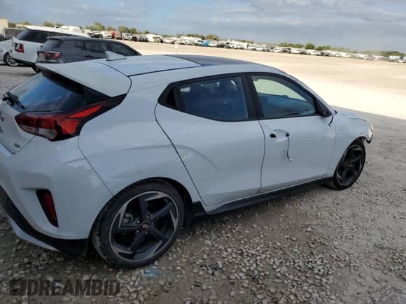 2019 Hyundai Veloster Turbo z VIN KMHTH6AB1KU002761, wystawiony jako Copart lot #77128984 z przebiegiem 62 309 mil mil oraz Czysty tytuł • Clean title. Historia ofert i sprzedaży dostępna na DreamBid. Obrazek 3.