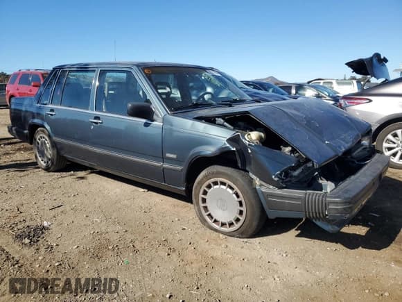 ✅ 1989 Volvo 740 • VIN: YV1FX8842K1375813 • Lot: 78511954. Wystawiony na Copart z przebiegiem 142 838 mil. Bezpłatny archiwum sprzedaży aukcyjnych z USA i szczegółowy raport historii pojazdu na DreamBid. Zdjęcie 4.