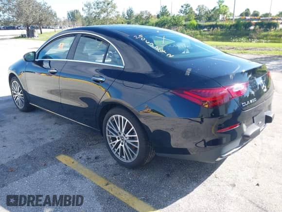 2025 Mercedes-Benz CLA 250 с VIN W1K5J4GB2SN521962, выставлен на аукционе IAAI как лот 43404971 с пробегом 20 402 миль миль и . История ставок и продаж доступна на DreamBid. Изображение 3.