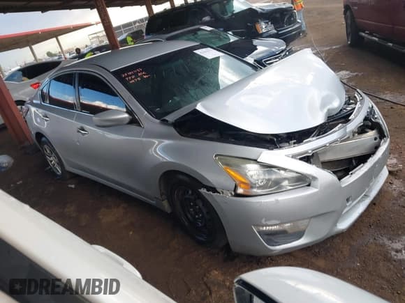 ✅ 2015 Nissan Altima SV • VIN: 1N4AL3AP8FC260975 • Lot: 43461676. Wystawiony na IAAI z przebiegiem 178 096 mil. Bezpłatny archiwum sprzedaży aukcyjnych z USA i szczegółowy raport historii pojazdu na DreamBid. Zdjęcie 1.