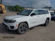✅ 2021 Jeep Grand Cherokee Overland • VIN: 1C4RJKDG0M8130973 • Lot: 42727551. Wystawiony na IAAI z przebiegiem 56 599 mil. Bezpłatny archiwum sprzedaży aukcyjnych z USA i szczegółowy raport historii pojazdu na DreamBid. Zdjęcie 2.