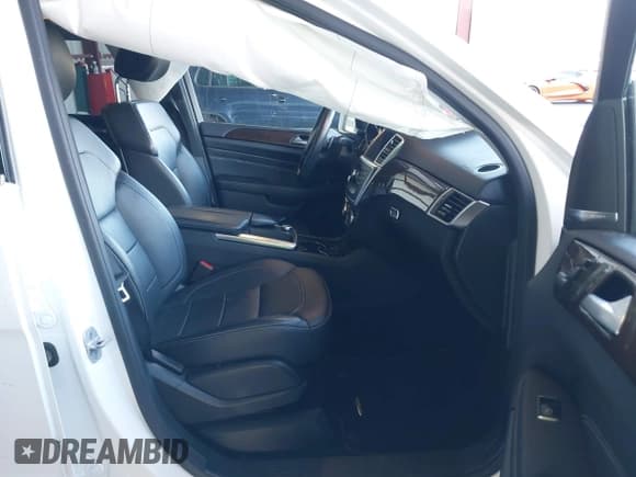 ✅ 2015 Mercedes-Benz M 350 • VIN: 4JGDA5HB6FA446542 • Лот: 43634100. Опубликован ранее на IAAI с пробегом 137 395 миль. Бесплатный доступ к архиву аукционных продаж из США и подробный отчёт об истории автомобиля на DreamBid. Изображение 5.