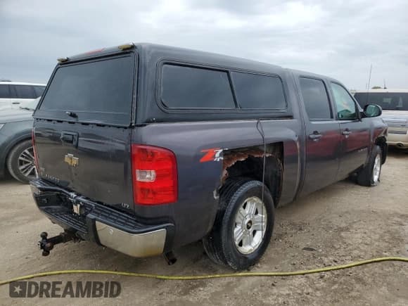 ✅ 2011 Chevrolet Silverado 1500 LTZ • VIN: 1GCPKTE35BF160260 • Лот: 85556535. Опубликован ранее на Copart с пробегом 215 244 миль. Бесплатный доступ к архиву аукционных продаж из США и подробный отчёт об истории автомобиля на DreamBid. Изображение 3.