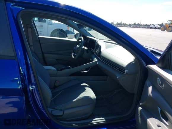 ✅ 2021 Hyundai Elantra SEL • VIN: 5NPLM4AG2MH051285 • Лот: 42801924. Опубликован ранее на IAAI с пробегом 67 415 миль. Бесплатный доступ к архиву аукционных продаж из США и подробный отчёт об истории автомобиля на DreamBid. Изображение 5.