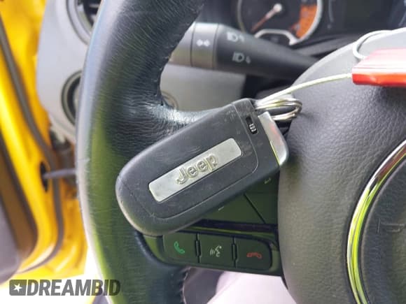 ✅ 2017 Jeep Renegade Latitude • VIN: ZACCJABB9HPG35478 • Lot: 42576406. Listed on IAAI with 95,518 mi. Free auction sales archive from the USA and detailed vehicle history report at DreamBid. Image 11.