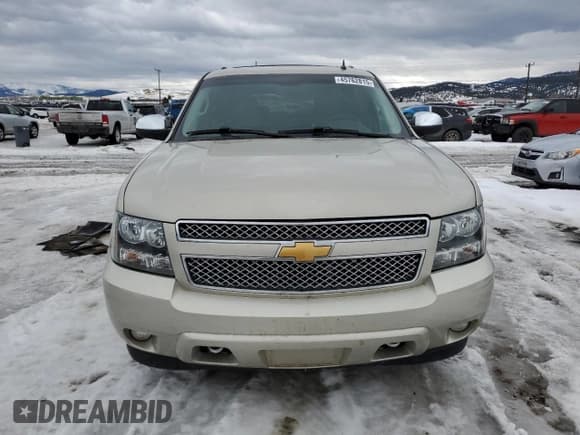 ✅ 2014 Chevrolet Suburban LS • VIN: 1GNSKHE71ER220670 • Lot: 45762815. Wystawiony na Copart z przebiegiem 166 750 mil. Bezpłatny archiwum sprzedaży aukcyjnych z USA i szczegółowy raport historii pojazdu na DreamBid. Zdjęcie 5.