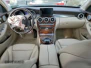 ✅ 2015 Mercedes-Benz C 300 Luxury • VIN: 55SWF4KBXFU040559 • Lot: 93189365. Wystawiony na Copart z przebiegiem 84 530 mil. Bezpłatny archiwum sprzedaży aukcyjnych z USA i szczegółowy raport historii pojazdu na DreamBid. Zdjęcie 8.