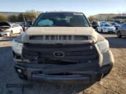 ✅ 2017 Toyota Tundra SR5 • VIN: 5TFDW5F13HX670335 • Лот: 86855575. Опубликован ранее на Copart с пробегом 94 703 миль. Бесплатный доступ к архиву аукционных продаж из США и подробный отчёт об истории автомобиля на DreamBid. Изображение 5.