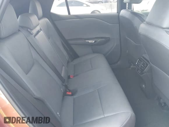 ✅ 2024 Lexus RZ 450e Premium • VIN: JTJAAAAB0RA024522 • Лот: 41640154. Опубликован ранее на IAAI с пробегом 8 851 миль. Бесплатный доступ к архиву аукционных продаж из США и подробный отчёт об истории автомобиля на DreamBid. Изображение 8.