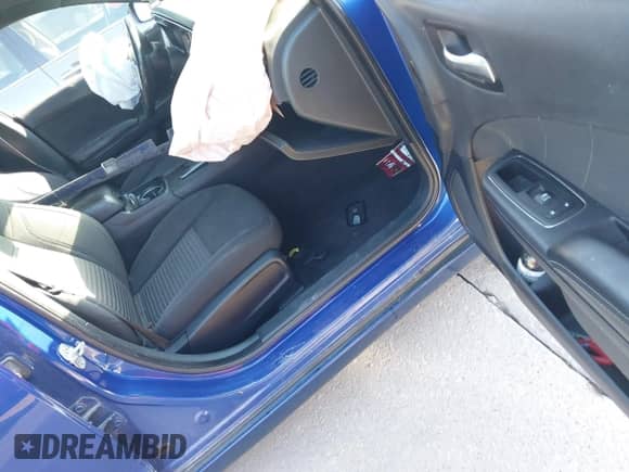 2019 Dodge Charger SXT с VIN 2C3CDXBG7KH506352, выставлен на аукционе IAAI как лот 43613663 с пробегом Не указан миль и . История ставок и продаж доступна на DreamBid. Изображение 5.