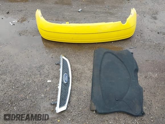 ✅ 2007 Ford Focus S • VIN: 1FAHP37N67W165839 • Lot: 42846208. Wystawiony na IAAI z przebiegiem 152 261 mil. Bezpłatny archiwum sprzedaży aukcyjnych z USA i szczegółowy raport historii pojazdu na DreamBid. Zdjęcie 12.