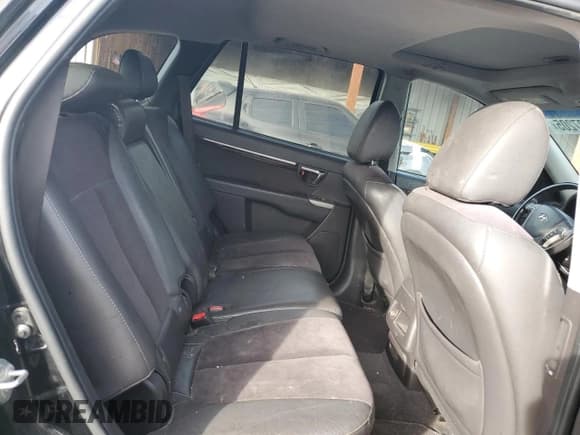 ✅ 2011 Hyundai Santa Fe SE • VIN: 5XYZH4AG5BG028411 • Lot: 92427205. Wystawiony na Copart z przebiegiem 184 175 mil. Bezpłatny archiwum sprzedaży aukcyjnych z USA i szczegółowy raport historii pojazdu na DreamBid. Zdjęcie 10.