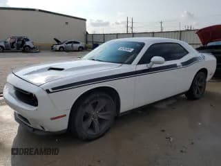 ✅ 2015 Dodge Challenger SXT • VIN: 2C3CDZAGXFH885060 • Lot: 64292684. Wystawiony na Copart z przebiegiem 62 150 mil. Bezpłatny archiwum sprzedaży aukcyjnych z USA i szczegółowy raport historii pojazdu na DreamBid. Zdjęcie 1.