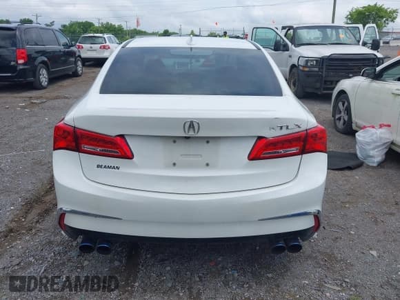 ✅ 2018 Acura TLX Technology • VIN: 19UUB2F53JA001389 • Lot: 42425572. Listed on IAAI with 153,812 mi. Free auction sales archive from the USA and detailed vehicle history report at DreamBid. Image 16.