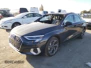 ✅ 2022 Audi A3 Premium Plus • VIN: WAUBUDGY5NA077249 • Лот: 69011232. Опубликован ранее на Copart с пробегом Не указан. Бесплатный доступ к архиву аукционных продаж из США и подробный отчёт об истории автомобиля на DreamBid. Изображение 1.