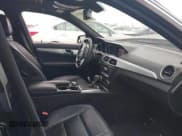 ✅ 2014 Mercedes-Benz C 250 Sport • VIN: WDDGF4HB8EA940242 • Lot: 42661812. Wystawiony na IAAI z przebiegiem 167 902 mil. Bezpłatny archiwum sprzedaży aukcyjnych z USA i szczegółowy raport historii pojazdu na DreamBid. Zdjęcie 5.