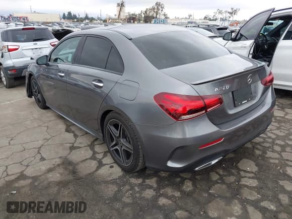 ✅ 2019 Mercedes-Benz A 220 • VIN: WDD3G4EB2KW003031 • Лот: 41509460. Опубликован ранее на IAAI с пробегом 22 515 миль. Бесплатный доступ к архиву аукционных продаж из США и подробный отчёт об истории автомобиля на DreamBid. Изображение 3.