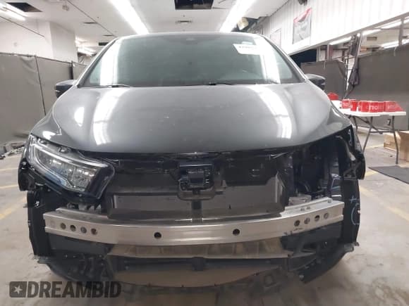 ✅ 2024 Honda Odyssey Touring • VIN: 5FNRL6H8XRB032500 • Lot: 43482392. Wystawiony na IAAI z przebiegiem 10 786 mil. Bezpłatny archiwum sprzedaży aukcyjnych z USA i szczegółowy raport historii pojazdu na DreamBid. Zdjęcie 13.