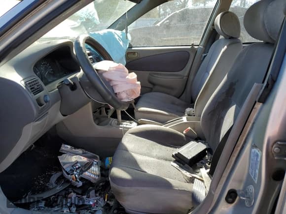 ✅ 1999 Toyota Corolla VE • VIN: 2T1BR12E7XC186102 • Лот: 82676375. Опубликован ранее на Copart с пробегом 262 257 миль. Бесплатный доступ к архиву аукционных продаж из США и подробный отчёт об истории автомобиля на DreamBid. Изображение 7.