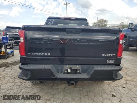✅ 2020 Chevrolet Silverado 1500 Custom • VIN: 1GCRWBEH1LZ362211 • Lot: 74352484. Wystawiony na Copart z przebiegiem 96 416 mil. Bezpłatny archiwum sprzedaży aukcyjnych z USA i szczegółowy raport historii pojazdu na DreamBid. Zdjęcie 6.