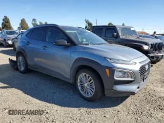 ✅ 2020 Hyundai Kona SEL • VIN: KM8K2CAA4LU443112 • Лот: 44566004. Опубликован ранее на Copart с пробегом 69 274 миль. Бесплатный доступ к архиву аукционных продаж из США и подробный отчёт об истории автомобиля на DreamBid. Изображение 4.