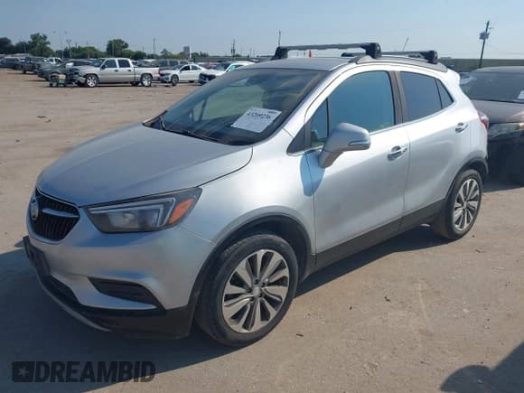 ✅ 2019 Buick Encore Preferred • VIN: KL4CJASB7KB742220 • Lot: 43209236. Wystawiony na IAAI z przebiegiem 101 648 mil. Bezpłatny archiwum sprzedaży aukcyjnych z USA i szczegółowy raport historii pojazdu na DreamBid. Zdjęcie 2.