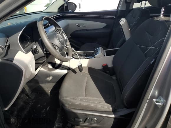 ✅ 2022 Hyundai Tucson SEL • VIN: 5NMJB3AE1NH058863 • Lot: 74676964. Wystawiony na Copart z przebiegiem 27 647 mil. Bezpłatny archiwum sprzedaży aukcyjnych z USA i szczegółowy raport historii pojazdu na DreamBid. Zdjęcie 7.