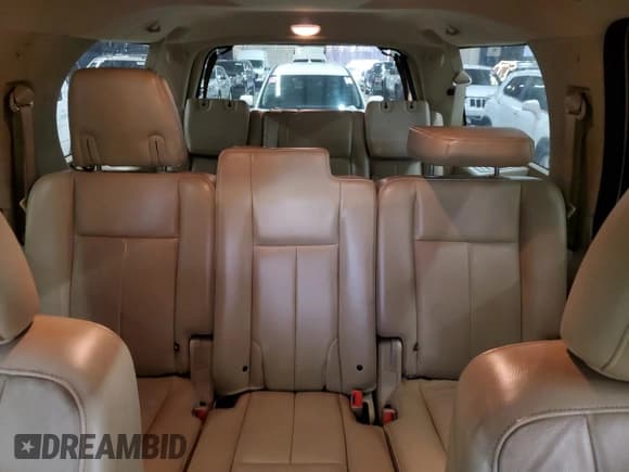 ✅ 2017 Ford Expedition Max XLT • VIN: 1FMJK1HT9HEA51574 • Lot: 91612805. Wystawiony na Copart z przebiegiem 134 161 mil. Bezpłatny archiwum sprzedaży aukcyjnych z USA i szczegółowy raport historii pojazdu na DreamBid. Zdjęcie 10.