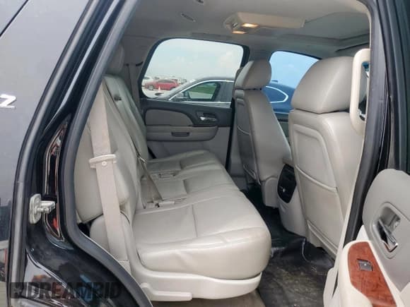 ✅ 2013 Chevrolet Tahoe LTZ • VIN: 1GNSCCE0XDR336905 • Lot: 69654885. Listed on Copart with 165,547 mi. Free auction sales archive from the USA and detailed vehicle history report at DreamBid. Image 11.