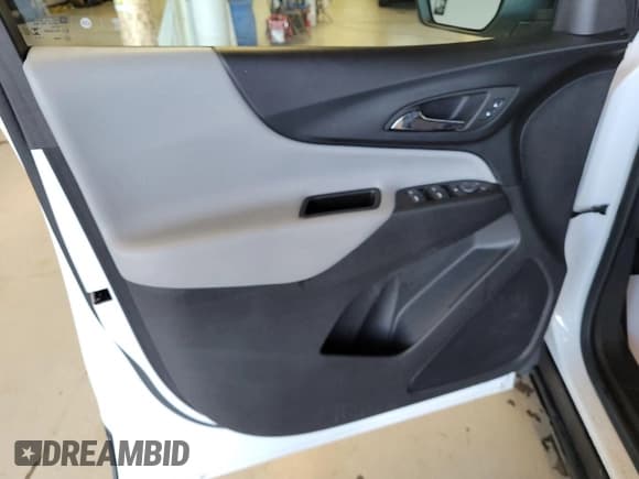 ✅ 2024 Chevrolet Equinox LS • VIN: 3GNAX5EG7RL304324 • Лот: 43658272. Опубликован ранее на IAAI с пробегом 29 638 миль. Бесплатный доступ к архиву аукционных продаж из США и подробный отчёт об истории автомобиля на DreamBid. Изображение 8.