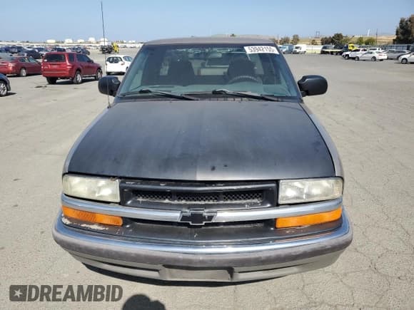✅ 2000 Chevrolet S-10 LS • VIN: 1GCCS19W2Y8221990 • Лот: 53942155. Опубликован ранее на Copart с пробегом 275 715 миль. Бесплатный доступ к архиву аукционных продаж из США и подробный отчёт об истории автомобиля на DreamBid. Изображение 5.