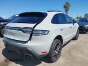 ✅ 2024 Porsche Macan S • VIN: WP1AG2A50RLB40128 • Lot: 42623875. Wystawiony na IAAI z przebiegiem 5 996 mil. Bezpłatny archiwum sprzedaży aukcyjnych z USA i szczegółowy raport historii pojazdu na DreamBid. Zdjęcie 4.