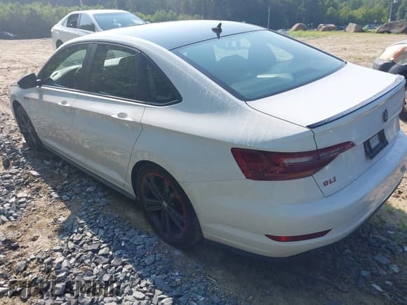 ✅ 2019 Volkswagen Jetta S • VIN: 3VW5T7BU5KM218079 • Лот: 42747025. Опубликован ранее на IAAI с пробегом 121 191 миль. Бесплатный доступ к архиву аукционных продаж из США и подробный отчёт об истории автомобиля на DreamBid. Изображение 3.