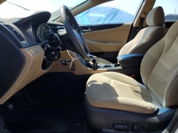✅ 2011 Hyundai Sonata GLS • VIN: 5NPEB4AC9BH175272 • Lot: 63279664. Listed on Copart with 182,711 mi. Free auction sales archive from the USA and detailed vehicle history report at DreamBid. Image 7.