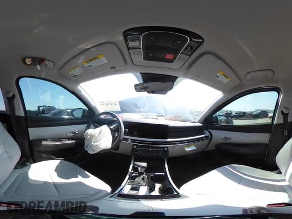 ✅ 2025 Hyundai Tucson SE • VIN: 5NMJA3DE5SH506290 • Lot: 43154116. Wystawiony na IAAI z przebiegiem 13 825 mil. Bezpłatny archiwum sprzedaży aukcyjnych z USA i szczegółowy raport historii pojazdu na DreamBid. Zdjęcie 18.