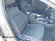 2022 Chevrolet Malibu LT z VIN 1G1ZD5ST0NF150669, wystawiony jako IAAI lot #43381057 z przebiegiem Nie podano mil oraz . Historia ofert i sprzedaży dostępna na DreamBid. Obrazek 5.