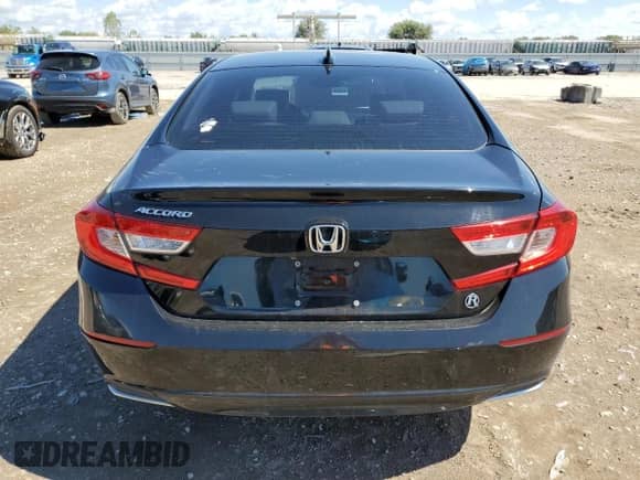 2018 Honda Accord EX-L z VIN 1HGCV1F5XJA158219, wystawiony jako Copart lot #81394625 z przebiegiem 108 177 mil mil oraz Szkoda całkowita • Salvage title. Historia ofert i sprzedaży dostępna na DreamBid. Obrazek 6.