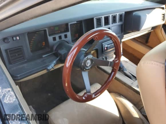 1986 Chevrolet Corvette with VIN 1G1YY0789G5118657, listed as a Copart auction lot 77743794 with 97,673 mi miles and Salvage title. Bid and sale history available at DreamBid. Image 8.