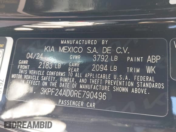 ✅ 2024 Kia Forte LXS • VIN: 3KPF24AD0RE790496 • Lot: 43458390. Wystawiony na IAAI z przebiegiem 985 mil. Bezpłatny archiwum sprzedaży aukcyjnych z USA i szczegółowy raport historii pojazdu na DreamBid. Zdjęcie 9.