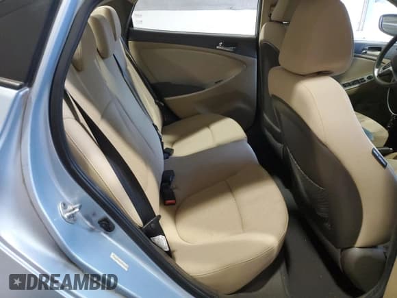 ✅ 2013 Hyundai Accent GLS • VIN: KMHCU4AE4DU277523 • Лот: 82916134. Опубликован ранее на Copart с пробегом 419 956 миль. Бесплатный доступ к архиву аукционных продаж из США и подробный отчёт об истории автомобиля на DreamBid. Изображение 10.