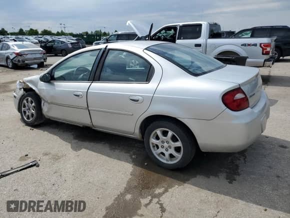 2005 Dodge Neon SXT z VIN 1B3ES56C15D149212, wystawiony jako Copart lot #56222775 z przebiegiem 112 383 mil mil oraz Szkoda całkowita • Salvage title. Historia ofert i sprzedaży dostępna na DreamBid. Obrazek 2.
