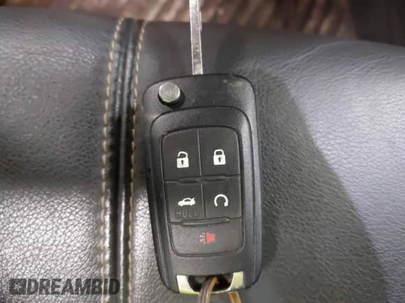 ✅ 2016 Chevrolet Impala LT • VIN: 2G1115S39G9203547 • Лот: 43395808. Опубликован ранее на IAAI с пробегом 95 023 миль. Бесплатный доступ к архиву аукционных продаж из США и подробный отчёт об истории автомобиля на DreamBid. Изображение 11.